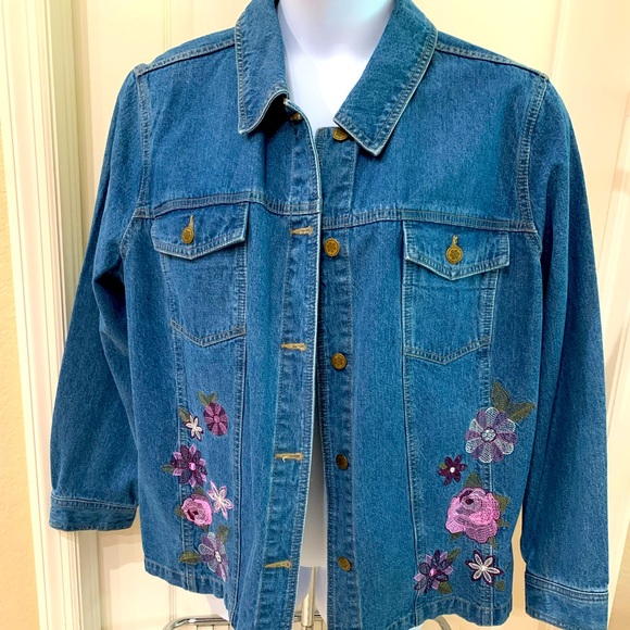 Denim&Co Jackets & Blazers - Women’s Denim & Co Embroidered Jean Jacket